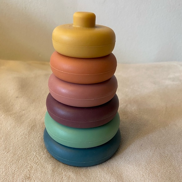 Catchy Silicone Ball and Multicolor Stacking Rings Set - Picture 14 of 14